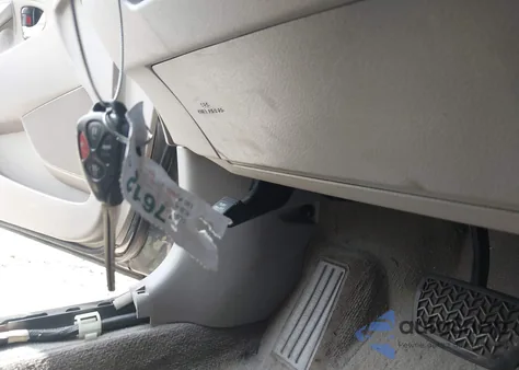 2008 Toyota Camry Le z USA, uszkodzony, nr VIN 4T1BE46K98U766335